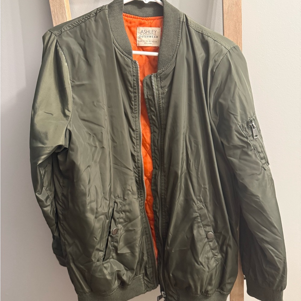 Women’s M Olive Bomber Jacket
